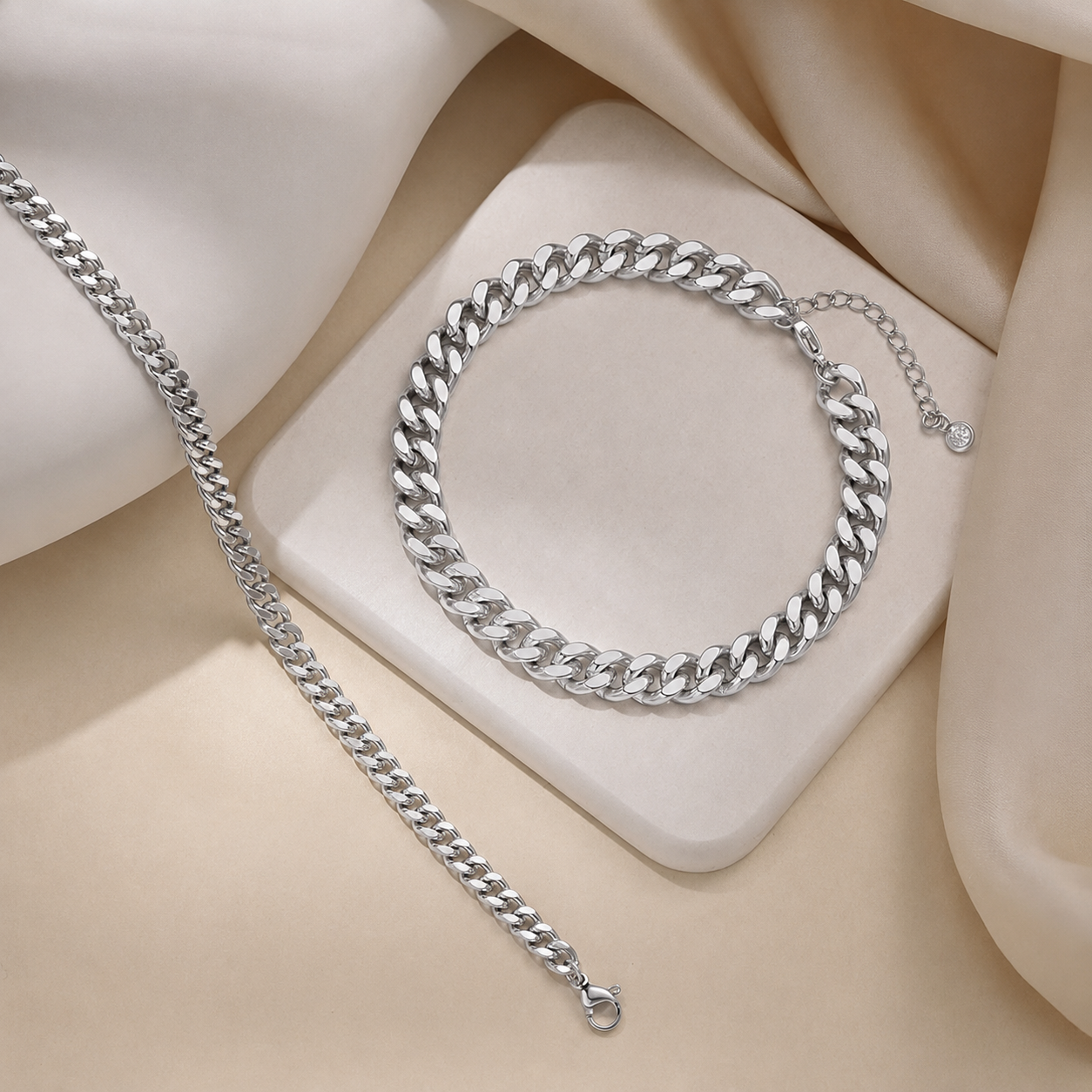 Amora Cuban Anklet Set